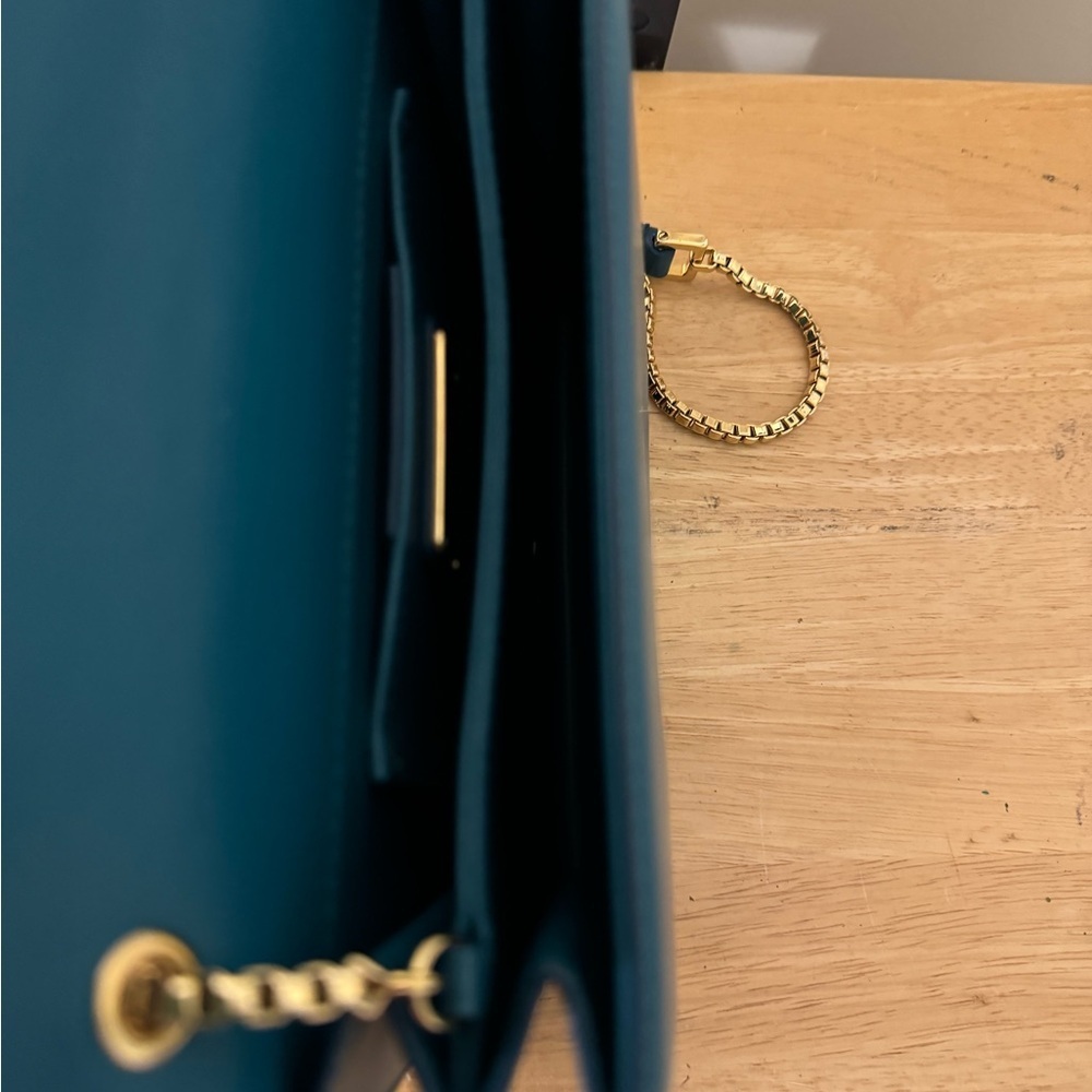 Salvatore Ferragamo Thalia Teal Leather Crossbody - Picture 9 of 12